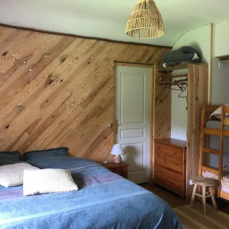 Habitación en casa particular A L'orée De Soi - Maison Forestière De La Soie - Eco Gîte, D'hôtes, Au Pied Des Vosges Saint-Sauveur (Meurthe-et-Moselle)